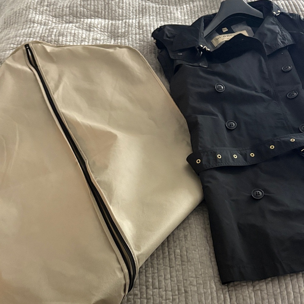 Burberry Classic Black Trench Coat - Picture 3 of 8